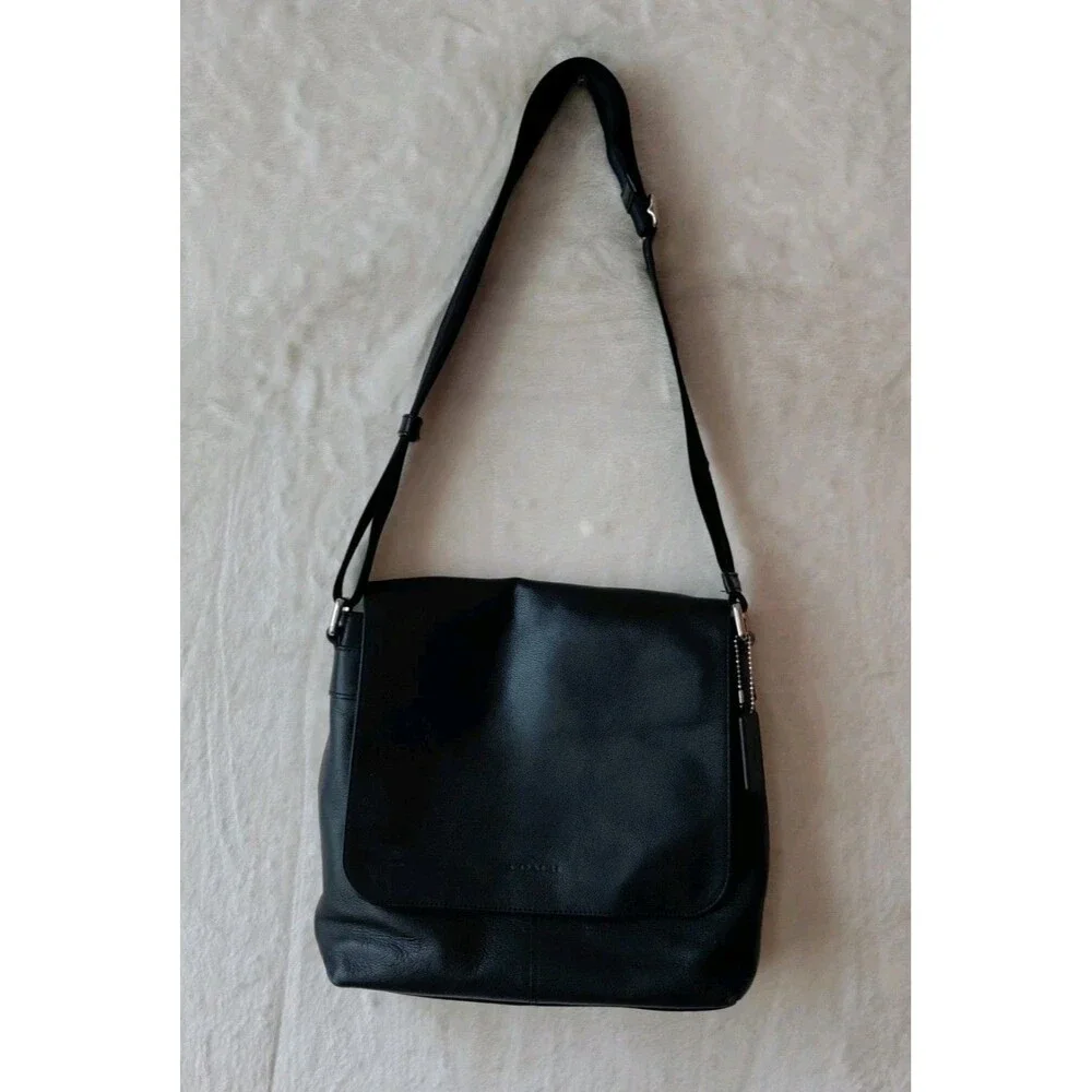 Authentic COACH Charles Leather Small Messenger Crossbody Bag In  Black F28576
